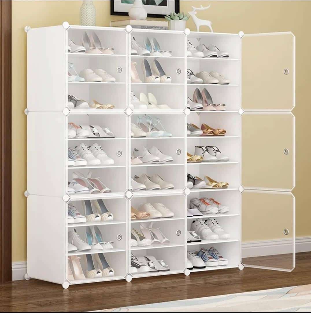 Shoe rack/wadrobe